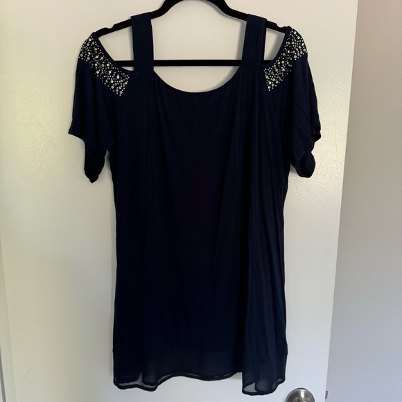 Cold shoulder top size 1X - Picture 5 of 6